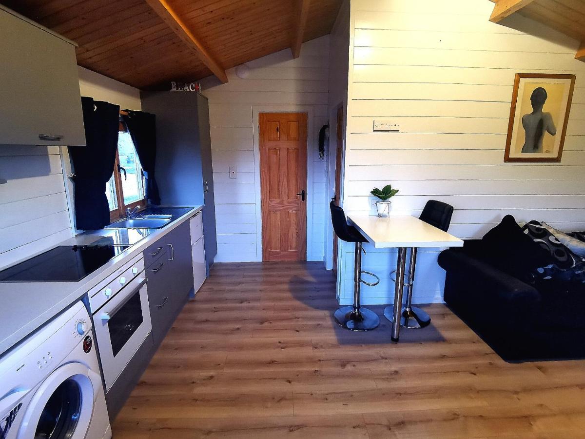 Westport Country Chalets Luaran gambar